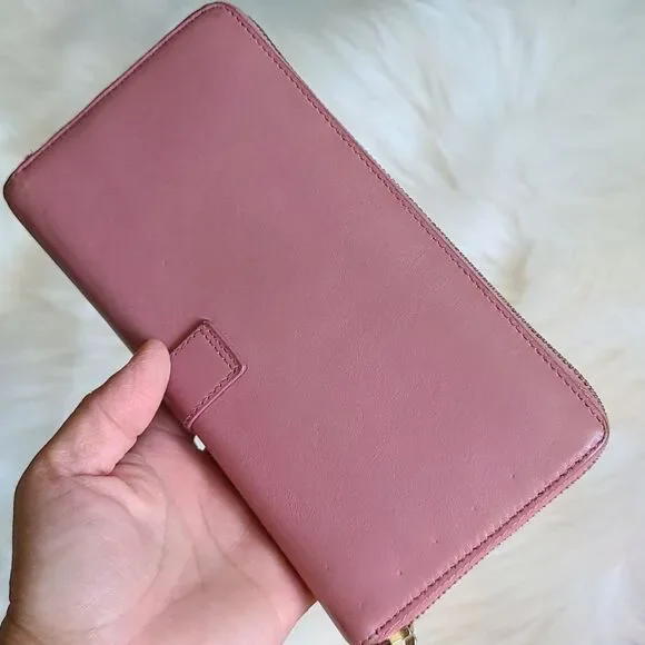 💯 Authentic YSL Wallet 🍀
